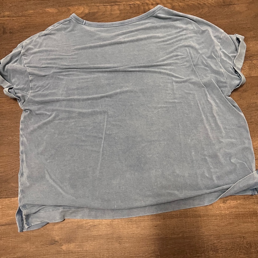 American Eagle Outfitters Light Blue Short Sleeve Tee
